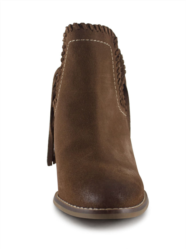 ariat b