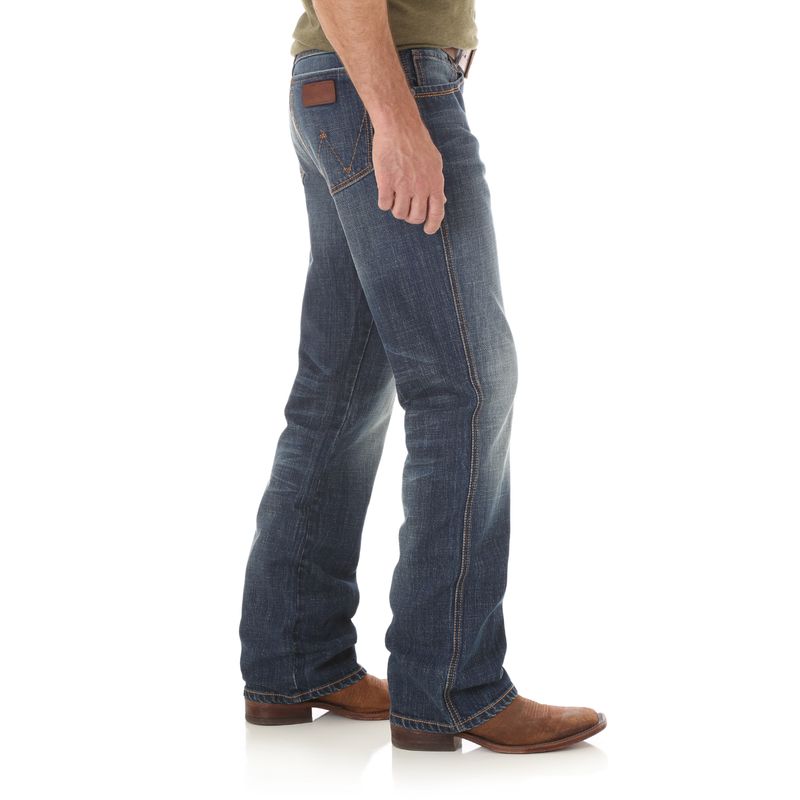 mens wrangler relaxed boot cut jeans